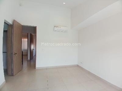 Casa de 3 alcobas en venta en Cerritos, Pereira, 197 m² · foto 10 de 15