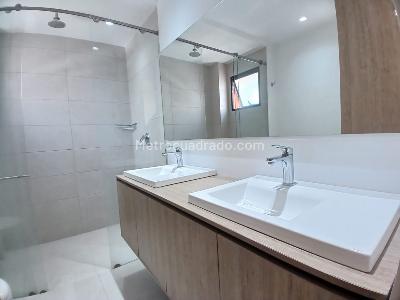Casa de 3 alcobas en venta en Cerritos, Pereira, 197 m² · foto 9 de 15