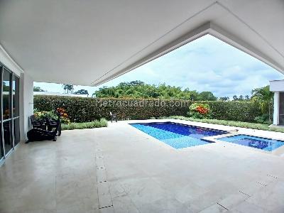 Casa en venta en Pueblito Cafetero, Pereira · foto 2 de 19