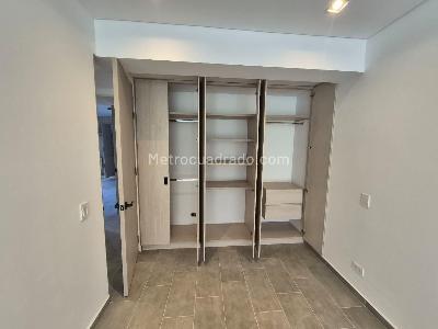 Apartamento de 2 alcobas en venta en Pinares, Pereira, 89 m² · foto 7 de 13