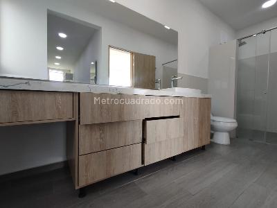 Casa de 4 alcobas en arriendo en San Luis, Pereira, 576 m² · foto 11 de 18
