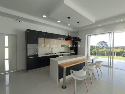 Casa de 4 alcobas en arriendo en San Luis, Pereira, 576 m² · foto 8 de 18