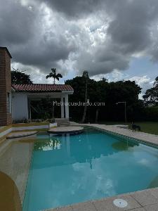 Casa de 4 alcobas en venta en Cerritos, Pereira, 700 m² · foto 2 de 12