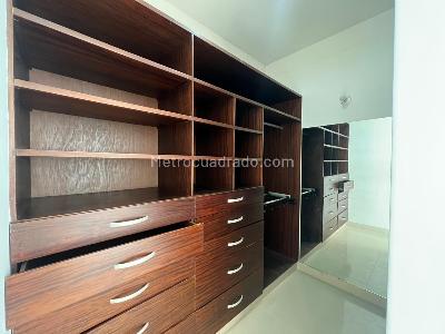 Apartamento en venta en Pinares, Pereira · foto 8 de 14