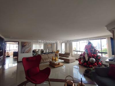Apartamento de 4 alcobas en venta en Pinares, Pereira, 280 m² · foto 2 de 9