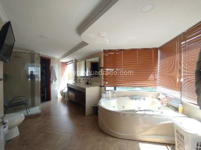 Apartamento de 4 alcobas en venta en Pinares, Pereira, 280 m² · foto 7 de 9
