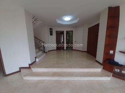 Casa en venta en Pinares Alto, Pereira · foto 3 de 9
