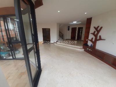 Casa en venta en Pinares Alto, Pereira · foto 2 de 9