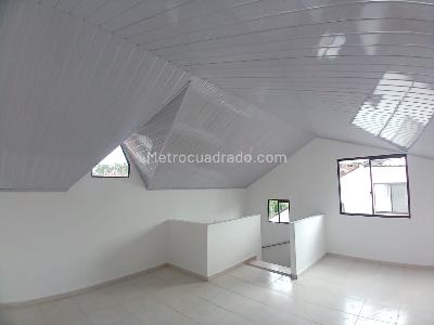 Casa de 4 alcobas en arriendo en 30 De Agosto, Pereira, 170 m² · foto 3 de 12