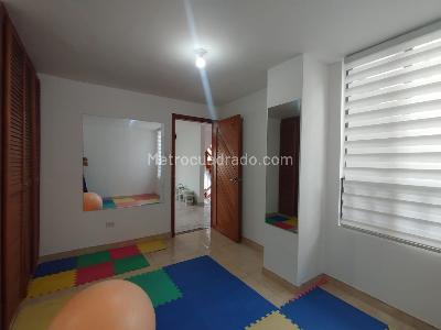 Apartamento en venta en Alamos, Pereira · foto 8 de 13