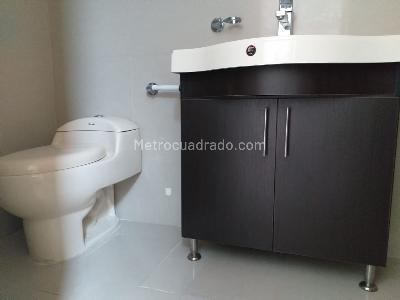 Apartamento de 2 alcobas en venta en Pinares, Pereira, 83 m² · foto 6 de 6