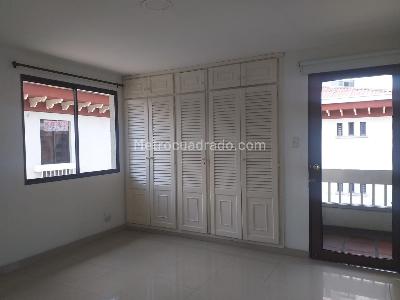 Apartamento de 2 alcobas en venta en Pinares, Pereira, 83 m² · foto 4 de 6