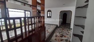 Casa de 5 alcobas en venta en Alamos, Pereira, 374 m² · foto 3 de 6