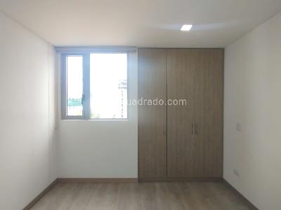 Apartamento en venta en Los Alpes, Pereira · foto 2 de 8