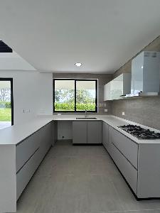 Casa de 3 alcobas en venta en Cerritos, Pereira, 365 m² · foto 2 de 5