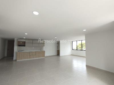 Apartamento en venta en Alamos, Pereira · foto 2 de 13