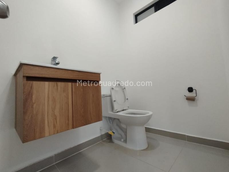 Local Comercial en Arriendo, AVENIDA 30 DE AGOSTO, Pereira - Widok 2