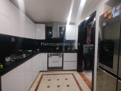 Casa de 3 alcobas en venta en Pinares, Pereira, 190 m² · foto 4 de 12