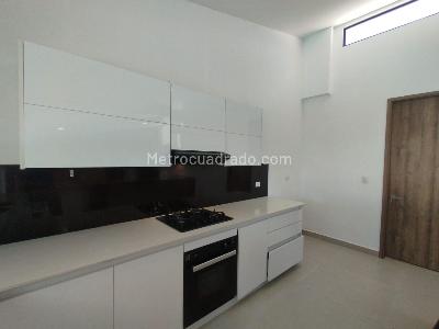 Casa de 3 alcobas en venta en Cerritos, Pereira, 360 m² · foto 7 de 16