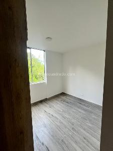 Apartamento en arriendo en El Poblado Eta I, Pereira · foto 11 de 12