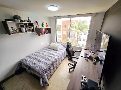 Apartamento de 3 alcobas en venta en Cr Bosque De Cantabria, Pereira, 70 m² · foto 11 de 12
