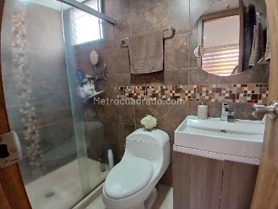 Apartamento de 3 alcobas en venta en Cr Bosque De Cantabria, Pereira, 70 m² · foto 10 de 12