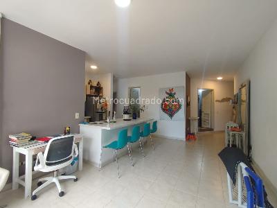 Apartaestudio en venta en Circunvalar, Pereira, 70 m² · foto 2 de 14