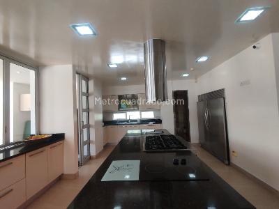 Casa de 5 alcobas en venta en Cerritos, Pereira, 900 m² · foto 3 de 12