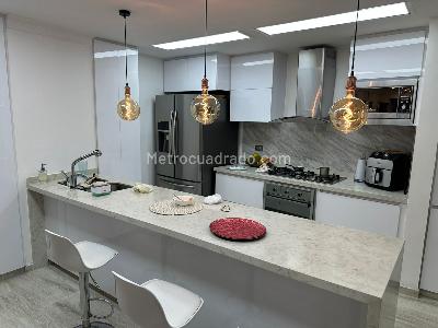 Apartamento de 3 alcobas en venta en Pinares De San Martin, Pereira, 134 m² · foto 2 de 15
