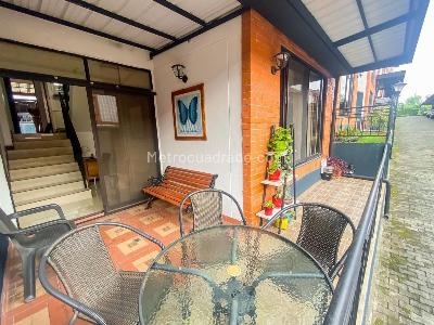 Casa en venta en Unicentro, Pereira · foto 2 de 11