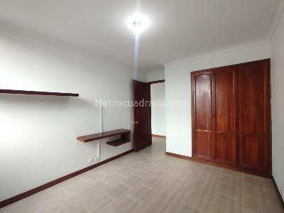 Apartamento de 2 alcobas en venta en Pinares, Pereira, 64 m² · foto 6 de 13