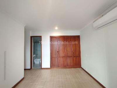 Apartamento de 2 alcobas en venta en Pinares, Pereira, 64 m² · foto 9 de 13