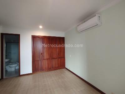 Apartamento de 2 alcobas en venta en Pinares, Pereira, 64 m² · foto 10 de 13