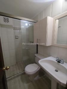 Apartamento de 2 alcobas en venta en Pinares, Pereira, 64 m² · foto 11 de 13