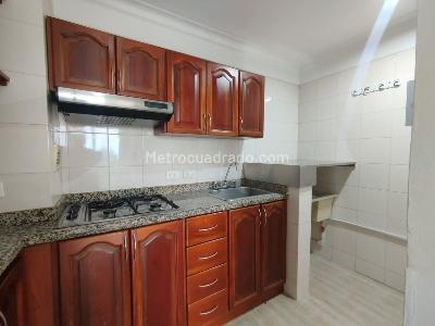Apartamento de 2 alcobas en venta en Pinares, Pereira, 64 m² · foto 3 de 13