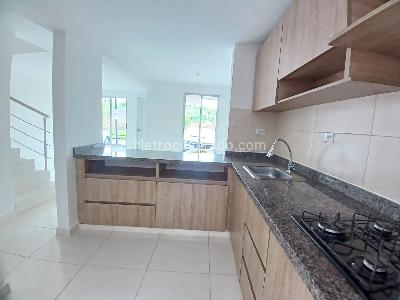 Casa en venta en Galicia, Pereira · foto 3 de 16