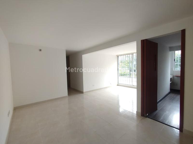 Apartamento en Arriendo, CIRCUNVALAR, Pereira, Pereira