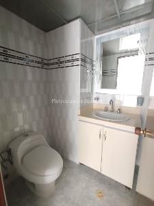Apartaestudio en venta en Pinares, Pereira, 48 m² · foto 13 de 15