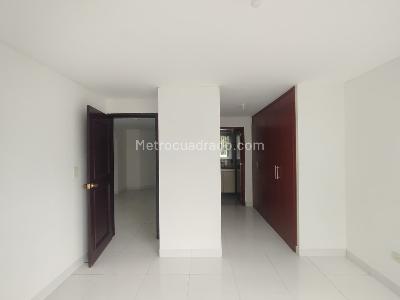 Apartaestudio en venta en Pinares, Pereira, 48 m² · foto 14 de 15