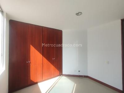 Apartamento en venta en Pinares, Pereira · foto 7 de 20