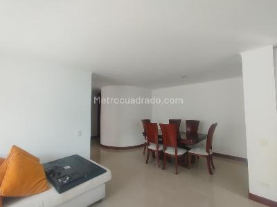 Apartamento en venta en Pinares, Pereira · foto 3 de 20