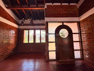 Casa de 3 alcobas en arriendo en Morelia, Pereira, 300 m² · foto 2 de 20
