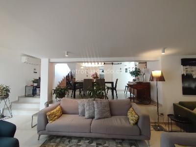 Casa de 5 alcobas en venta en Alamos, Pereira, 303 m² · foto 3 de 9
