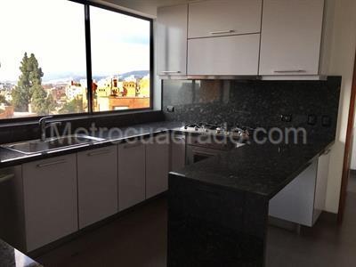 Apartamento de 3 alcobas en venta en Rosales Bella Vista, Bogotá, 274 m² · foto 4 de 7