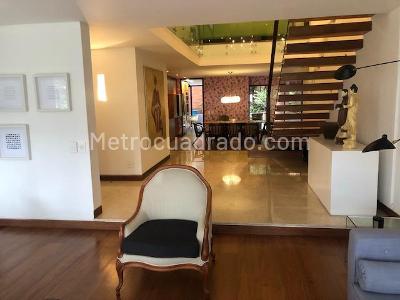 Apartamento de 3 alcobas en venta en Rosales Bella Vista, Bogotá, 274 m² · foto 18 de 19