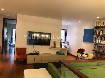Apartamento de 3 alcobas en venta en Rosales Bella Vista, Bogotá, 274 m² · foto 7 de 19