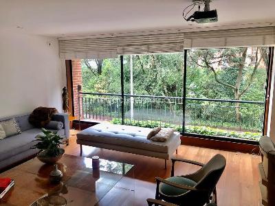 Apartamento de 3 alcobas en venta en Rosales Bella Vista, Bogotá, 280 m² · foto 2 de 18