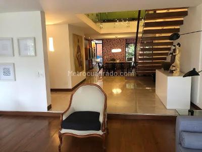 Apartamento de 3 alcobas en venta en Rosales Bella Vista, Bogotá, 280 m² · foto 3 de 18