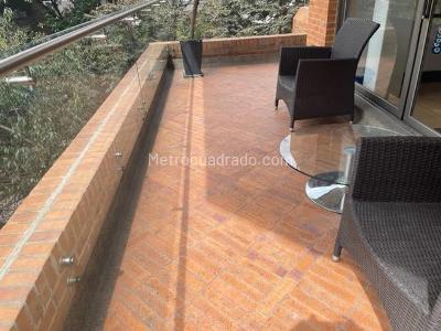 Apartamento de 4 alcobas en venta en La Cabrera, Bogotá, 380 m² · foto 2 de 19