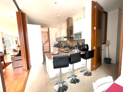 Apartamento de 3 alcobas en venta en Cabrera Chico, Bogotá, 267 m² · foto 3 de 13
